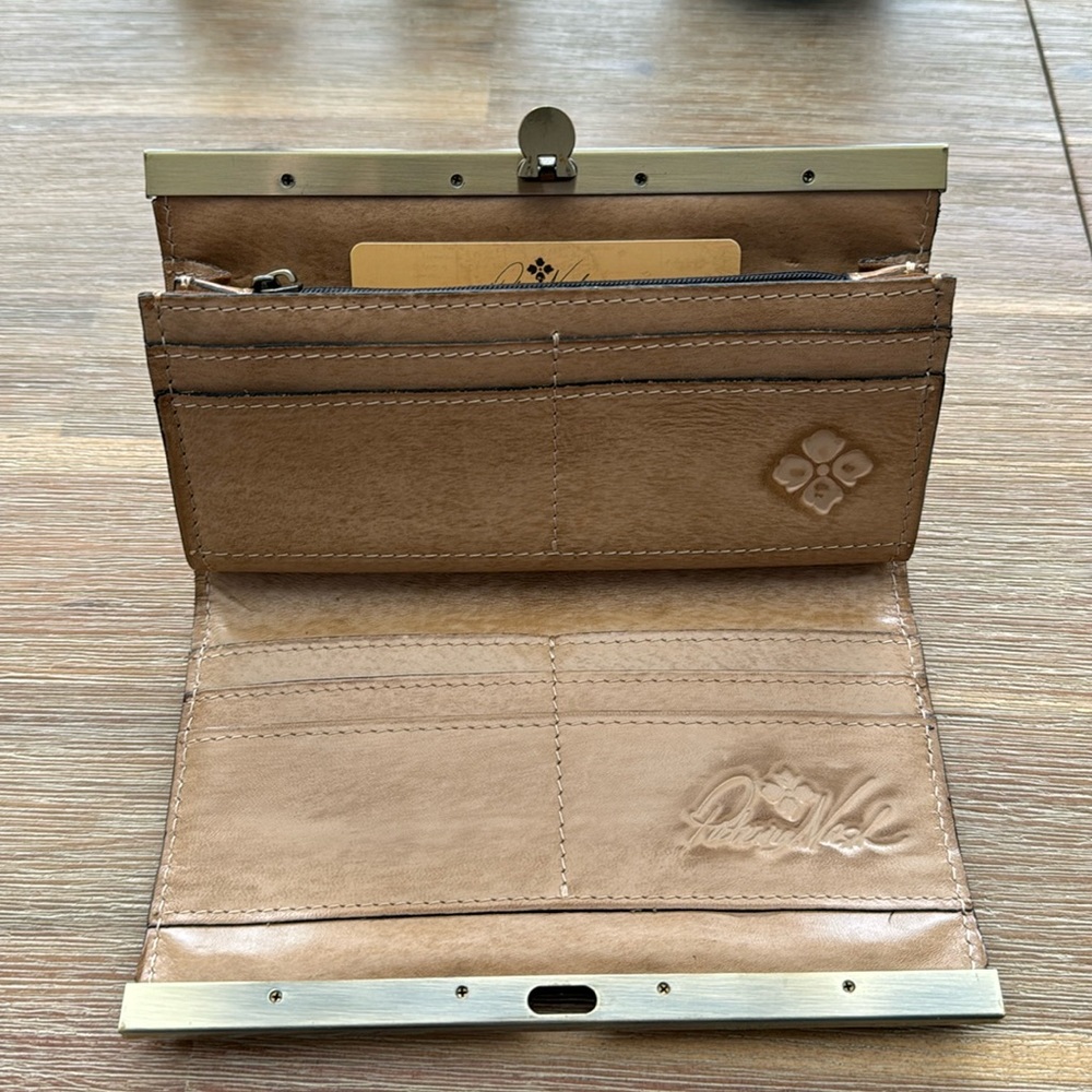 Patricia Nash Cauchy Tooled leather framed RFID Wallet chalk white used